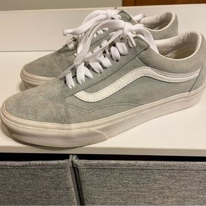 Women’s gray Old Skool suede Vans size 8